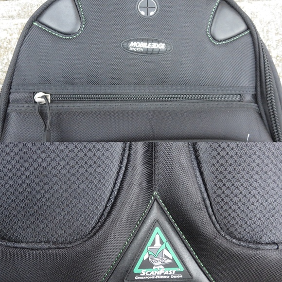 ScanFast Checkpoint Friendly Laptop Backpack 2.0 - Picture 4 of 7